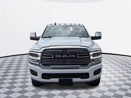 2023 RAM 2500 Laramie Crew Cab 4x4 6'4' Box