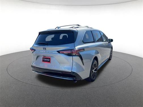2024 Toyota Sienna Platinum 7 Passenger