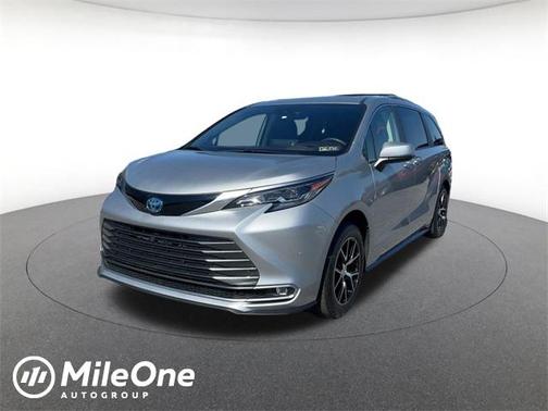 2024 Toyota Sienna Platinum 7 Passenger