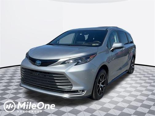 2024 Toyota Sienna Platinum 7 Passenger