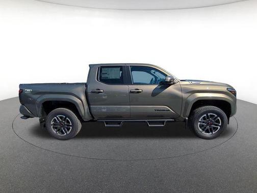 Bronze 2026 Toyota Tacoma Hybrid TRD Sport