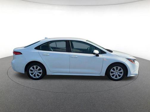 Super White 2021 Toyota Corolla LE