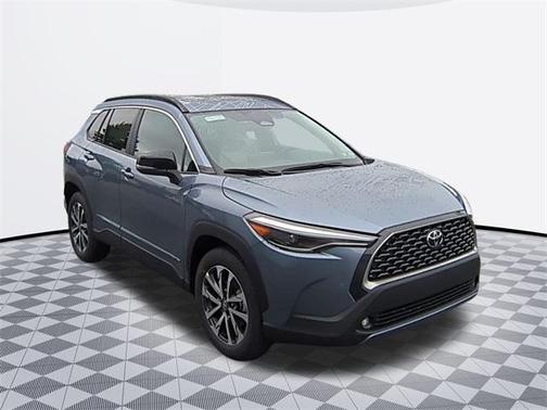 2025 Toyota Corolla Cross XLE