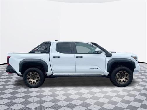 2025 Toyota Tacoma Hybrid Trailhunter