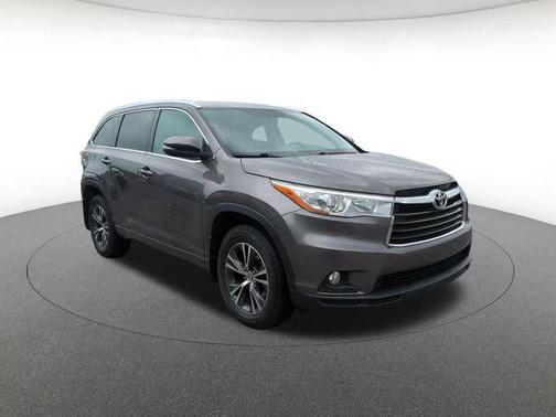 Predawn Gray Mica 2016 Toyota Highlander XLE