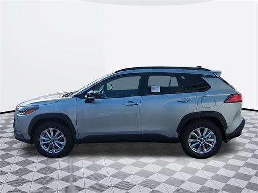 2025 Toyota Corolla Cross LE