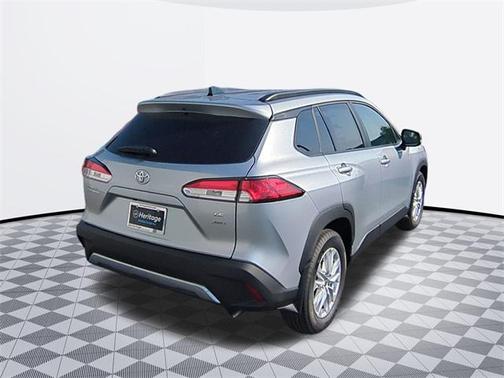 2025 Toyota Corolla Cross LE