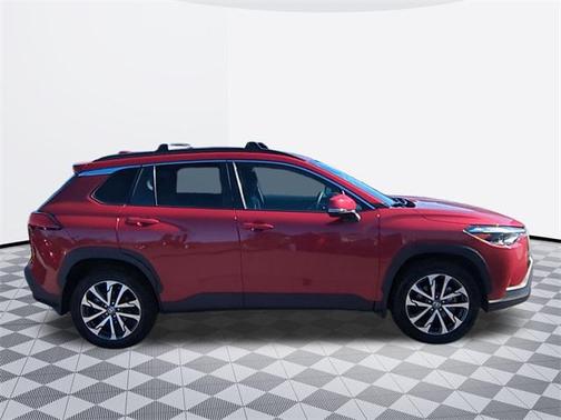 2022 Toyota Corolla Cross XLE