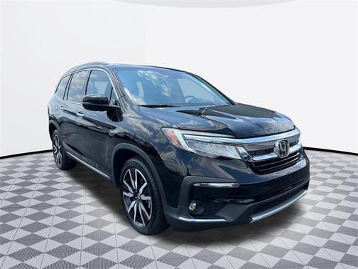 2022 Honda Pilot Touring 8-Passenger