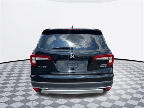 2022 Honda Pilot Touring 8-Passenger