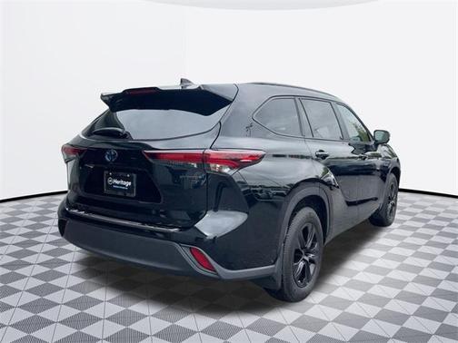 2024 Toyota Highlander Hybrid XLE