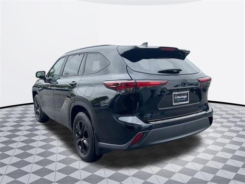 2024 Toyota Highlander Hybrid XLE
