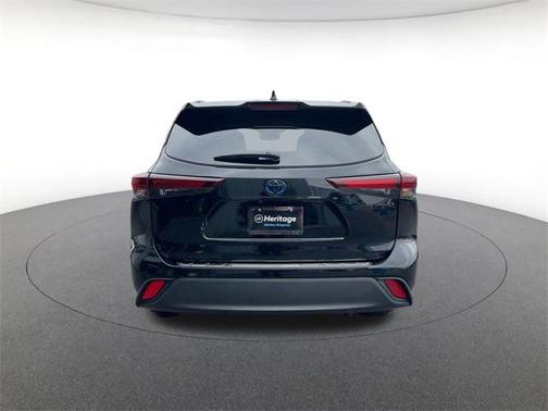 2024 Toyota Highlander Hybrid XLE