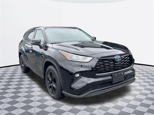 2024 Toyota Highlander Hybrid XLE