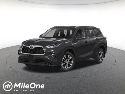 Midnight Black Metallic 2026 Toyota Highlander XLE