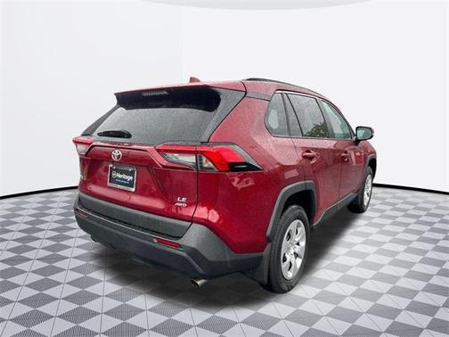 2020 Toyota RAV4 LE