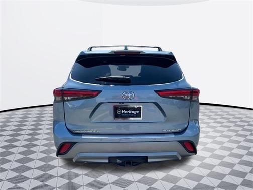 2023 Toyota Highlander Platinum