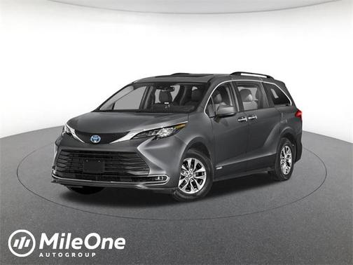 2025 Toyota Sienna XLE 7 Passenger