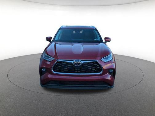 Ruby Flare Pearl 2023 Toyota Highlander Limited