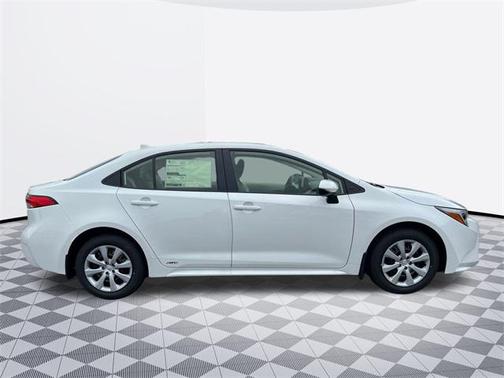 2025 Toyota Corolla Hybrid LE