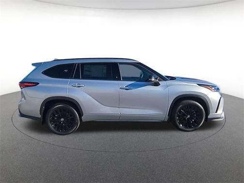 2025 Toyota Highlander XSE