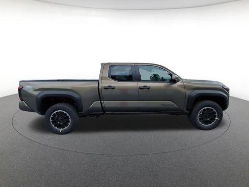 Bronze 2026 Toyota Tacoma TRD Off-Road