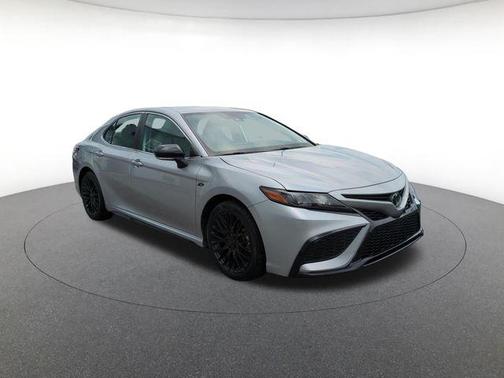 Celestial Silver Metallic 2023 Toyota Camry SE