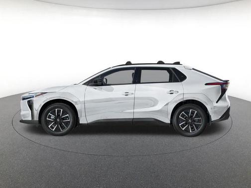 Pearl 2026 Toyota bZ XLE