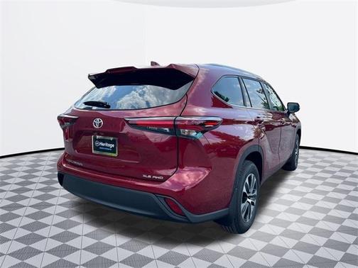 2025 Toyota Highlander XLE