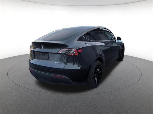 2024 Tesla Model Y Long Range Dual Motor All-Wheel Drive