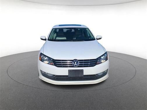 2015 Volkswagen Passat 3.6L V6 DSG SEL Premium