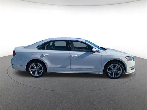 2015 Volkswagen Passat 3.6L V6 DSG SEL Premium