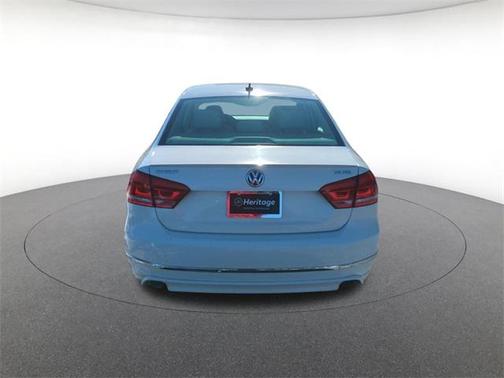 2015 Volkswagen Passat 3.6L V6 DSG SEL Premium