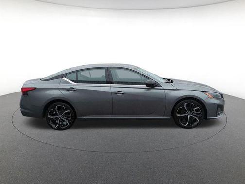 Gun Metallic 2023 Nissan Altima SR FWD