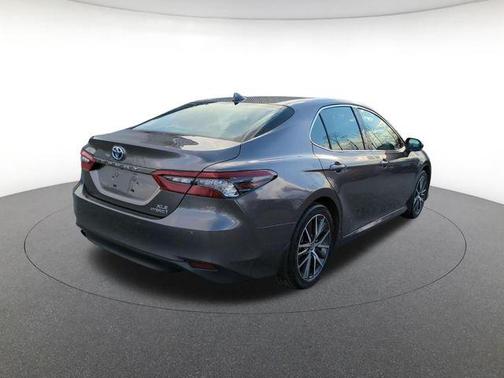 2024 Toyota Camry Hybrid XLE