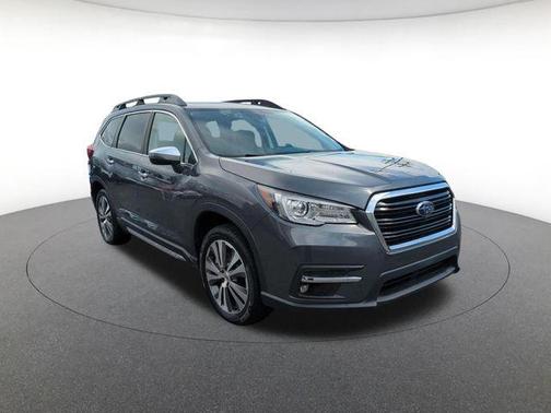 Gray Metallic 2022 Subaru Ascent Touring 7-Passenger
