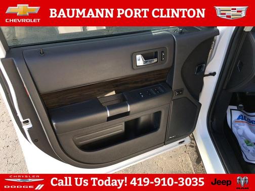 White Platinum Clearcoat Metallic 2019 Ford Flex SEL