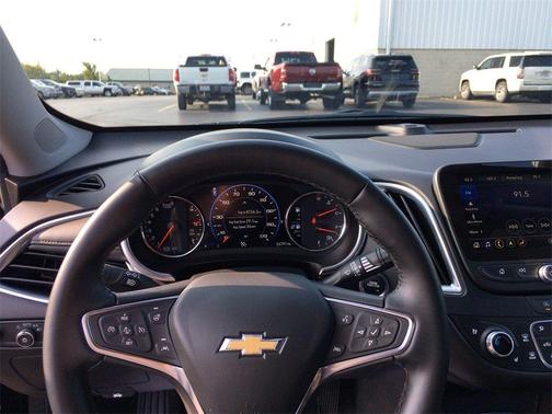 2024 Chevrolet Malibu 2LT