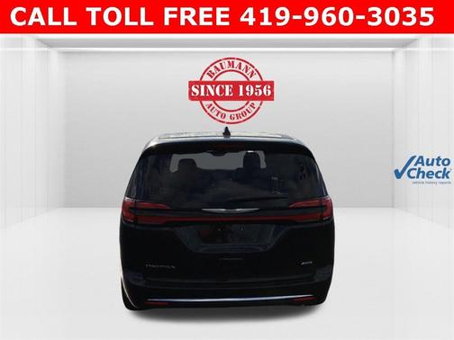 2026 Chrysler Pacifica Select AWD