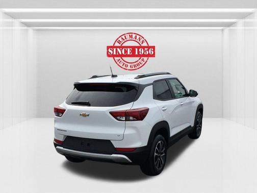 Summit White 2025 Chevrolet Trailblazer LT
