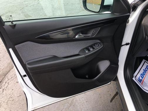 Summit White 2025 Chevrolet Trailblazer LT