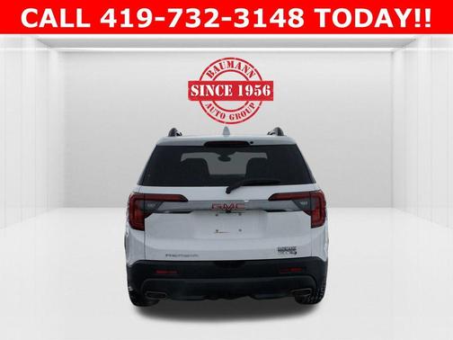 Summit White 2023 GMC Acadia AT4