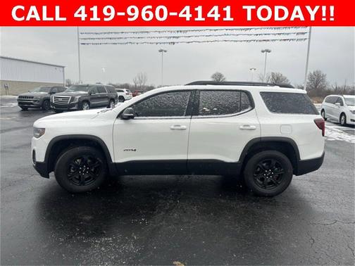 2023 GMC Acadia AT4