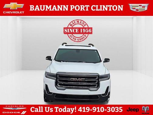 Summit White 2023 GMC Acadia AT4