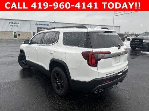 2023 GMC Acadia AT4