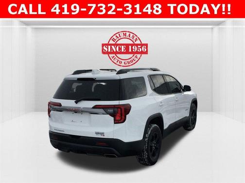 2023 GMC Acadia AT4