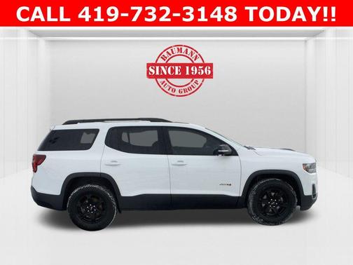 Summit White 2023 GMC Acadia AT4