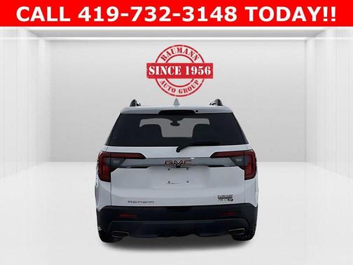 Summit White 2023 GMC Acadia AT4