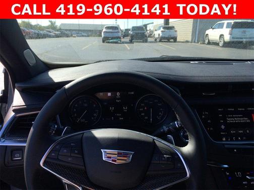 2025 Cadillac XT5 Sport