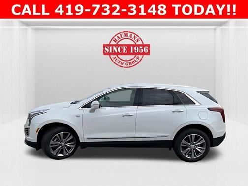 Crystal White Tri-Coat 2025 Cadillac XT5 Premium Luxury